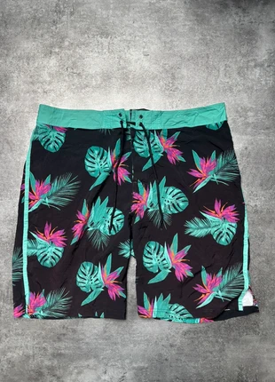 short Hawaï, couleur noir turquoise TailleM, marque: Vintage Dressing, état: Très bon état, taille: M, 15,00 €, 16,45 € Protection acheteurs incluse