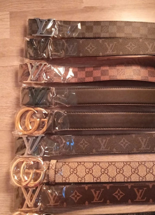 cinture diversi tipi e colori, marque: cintura, état: Neuf sans étiquette, taille: 100 cm, 20,00 €, 21,70 € Protection acheteurs incluse