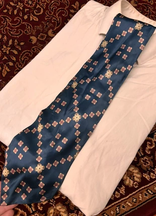 Cravate à motifs régulier bleu roi élégant et soignée, marca: Vintage Dressing, estado: Muito bom, €5.00, €5.95 inclui Proteção do Comprador Pro