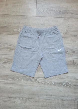 short nike swoosh gris clair logo blanc brodé taille M, marque: Nike, état: Neuf sans étiquette, taille: M, 19,99 €, 21,69 € Protection acheteurs (Pro) incluse