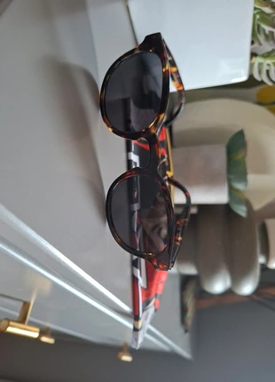 London Mole Tortoiseshell Sunglasses, brand: London Mole, condition: Good, £8.00, £9.10 includes Buyer Protection