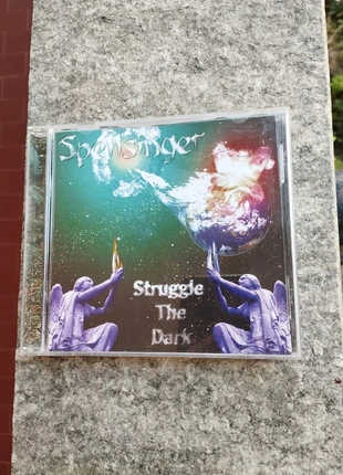 Spellsinger - Struggle The Dark. Heavy Metal CD, staat: Heel goed, € 7,00, € 8,05 inclusief Kopersbescherming
