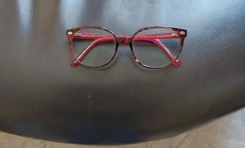 Lunettes progressives neuve avec clip solaire - photo numéro 2