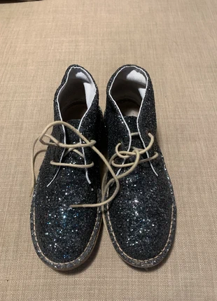 Chaussures Derbies à paillettes, bleu argenté, taille 36, excellent état, merk: Divine Follie, staat: Heel goed, maat: 36, € 19,00, € 20,65 inclusief Kopersbescherming