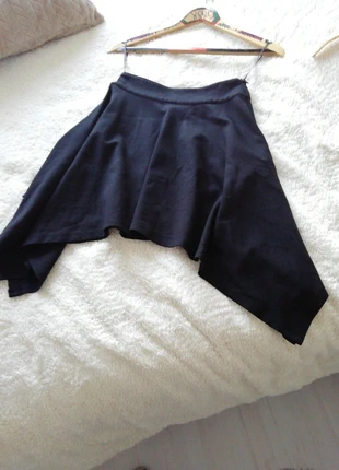 Leuke aparte rok van Killstar XS, merk: Killstar, staat: Heel goed, maat: XS / 34 / 6, € 10,00, € 11,20 inclusief Kopersbescherming