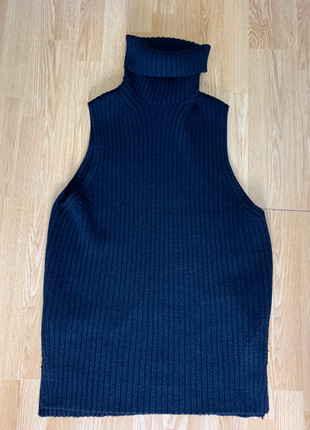 Pull long sans manches noir, marque: H&M, état: Très bon état, taille: M / 38 / 10, 8,00 €, 9,10 € Protection acheteurs incluse