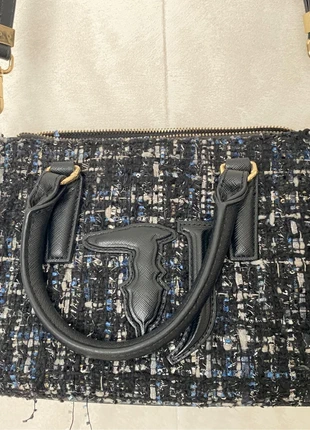 Borsa Trussardi Jeans in tessuto bouclé – con manici e tracolla, marca: Trussardi, estado: Muy bueno, 35,00 €, 37,45 € Protección al comprador incluida