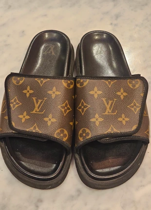 Louis Vuitton Miami Mule Monogram Sliders, brand: Louis Vuitton, condition: Very good, size: 8, £300.00, £315.70 includes Buyer Protection