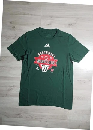T-shirt Adidas basketball taille m, marque: adidas, état: Très bon état, taille: M, 3,00 €, 3,85 € Protection acheteurs incluse