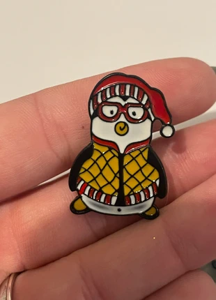 Pins uggzy, marque: F.R.I.E.N.D.S, état: Neuf sans étiquette, 9,90 €, 11,10 € Protection acheteurs incluse