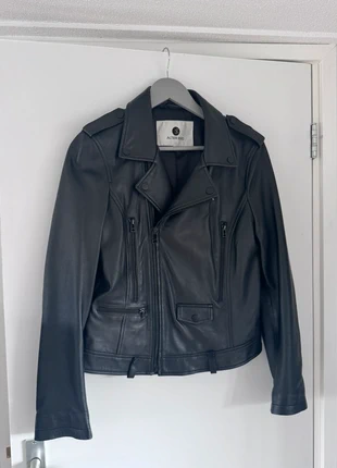 Alternatief voor leren jas zwart maat M, marque: Alter Ego, état: Très bon état, taille: M / 38 / 10, 35,00 €, 37,45 € Protection acheteurs incluse