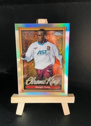Topps Premier League Dwight Yorke Chrome King, merk: Topps, staat: Nieuw zonder prijskaartje, € 4,50, € 5,43 inclusief Kopersbescherming