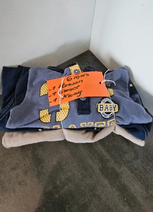 Blouson,sweat taille 6 mois le lot 3, staat: Goed, maat: 6-9 maanden / 68 cm, € 3,90, € 4,80 inclusief Kopersbescherming Pro