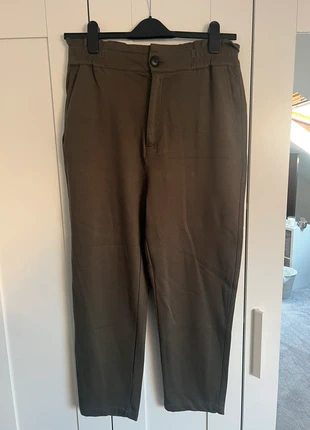 Zara Khaki Cropped Trousers, brand: Zara, condition: Very good, size: L / 12, £4.00, £4.90 includes Buyer Protection
