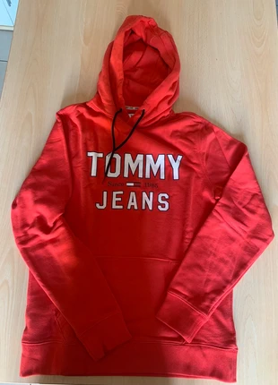Felpa con cappuccio Tommy Jeans rosso corallo, marke: Tommy Jeans, zustand: Sehr gut, größe: M / 38 / 10, 25,00 €, 26,95 € inklusive Vinted-Käuferschutz