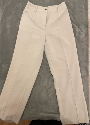 Pantalon beige Zara, marke: Zara, zustand: Gut, größe: L / 40 / 12, 3,00 €, 3,85 € inklusive Vinted-Käuferschutz