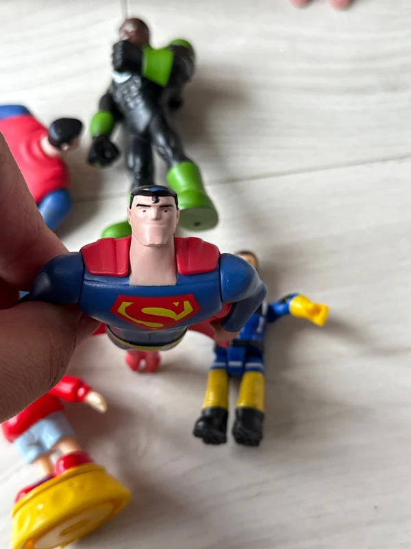 5 Figurines super héros - photo numéro 6