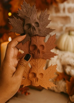 3D printed maple leaf skull - wooden ornaments (set of 3), brand: Skull, condition: New with tags, €15.00, €16.45 includes Buyer Protection
