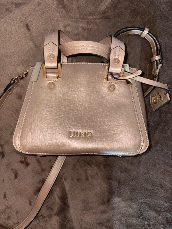 Sac à main Liu jo Xs Stachel Couleur or en très bon état - photo numéro 6