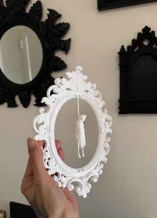 White gothic frame, merk: Eternal Scream, staat: Nieuw zonder prijskaartje, € 10,90, € 12,15 inclusief Kopersbescherming Pro