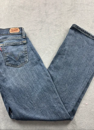 Jean Levi’s w30 l32 FR40 coupe droite large femme bleu vintage j44, brand: Levi's, condition: Very good, size: L / 40 / 12, €16.99, €18.54 includes Buyer Protection