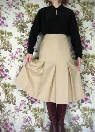 jupe beige mi longue vintage larges plis évasée années 70, brand: Vintage Dressing, condition: Very good, size: M / 38 / 10, €32.00, €34.30 includes Buyer Protection Pro