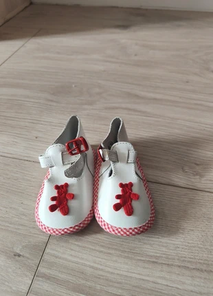 Chaussures blanche avec oursons rouges, condition: New without tags, size: 15, €4.00, €4.90 includes Buyer Protection