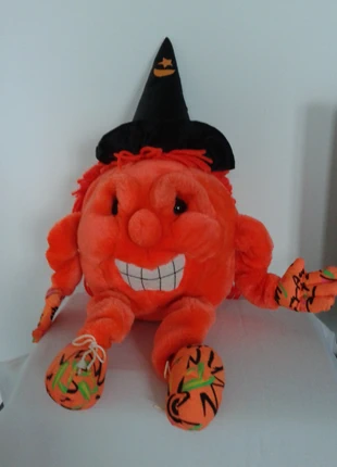 Peluche citrouille Halloween – déco festive avec une touche d’effroi, marke: Peluche, zustand: Sehr gut, 17,00 €, 18,55 € inklusive Vinted-Käuferschutz