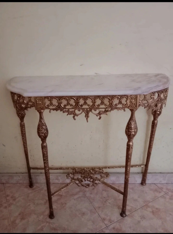 Mesa recibidor bronce y mármol antigua