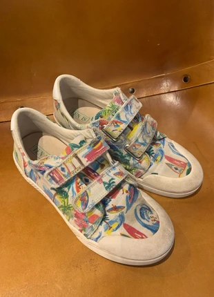 🌴Superbes baskets 10 is, marca: 10 IS, estado: Bom, tamanho: 33, €9.00, €10.15 inclui Proteção do Comprador