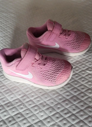 Nike roses pointure 22, marca: Nike, estado: Muito bom, tamanho: 22, €7.00, €8.05 inclui Proteção do Comprador