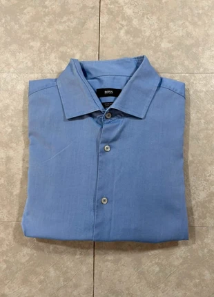 Chemise bleu uni Hugo Boss taille XL, marque: Hugo Boss, état: Bon état, taille: XL, 24,50 €, 26,43 € Protection acheteurs (Pro) incluse