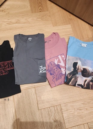Lot 4 tee shirt, marque: Uniqlo, état: Très bon état, taille: S, 8,00 €, 9,10 € Protection acheteurs incluse