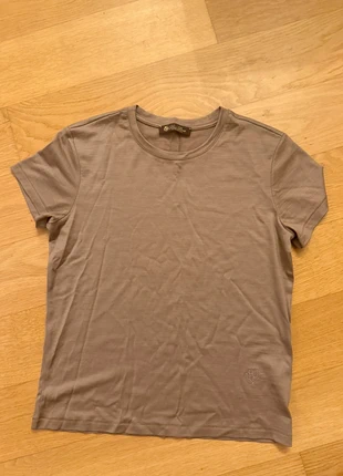 Loro Piana Women’s T-Shirt – 100% Baselawn Wool – Made in Italy (Size M), marke: Loro Piana, zustand: Sehr gut, größe: M / 38 / 10, 179,00 €, 188,65 € inklusive Vinted-Käuferschutz