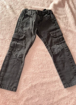 Jean slim garçon 4 ans, merk: In Extenso, staat: Heel goed, maat: 4 jaar / 104 cm, € 2,00, € 2,80 inclusief Kopersbescherming