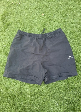 Short sport noir L, marque: Domyos, état: Très bon état, taille: L, 4,00 €, 4,90 € Protection acheteurs incluse