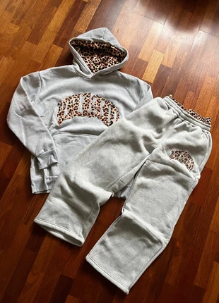 tuta grigia leopardata, marque: y2k, état: Neuf sans étiquette, taille: M, 75,00 €, 79,45 € Protection acheteurs incluse