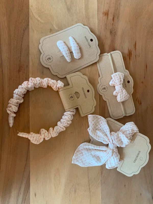 Set d’accessoires pour les cheveux - photo numéro 2