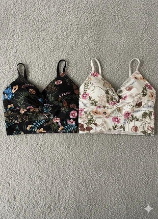 Set due top floreali, état: Très bon état, taille: Taille unique, 12,00 €, 13,30 € Protection acheteurs incluse