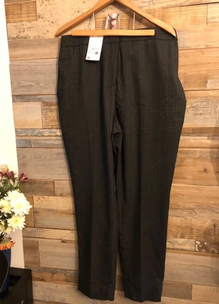Jolie pantalon gris rayé taille élastique, brand: C&A, condition: Very good, size: XXXL / 46 / 18, €14.00, €15.40 includes Buyer Protection Pro