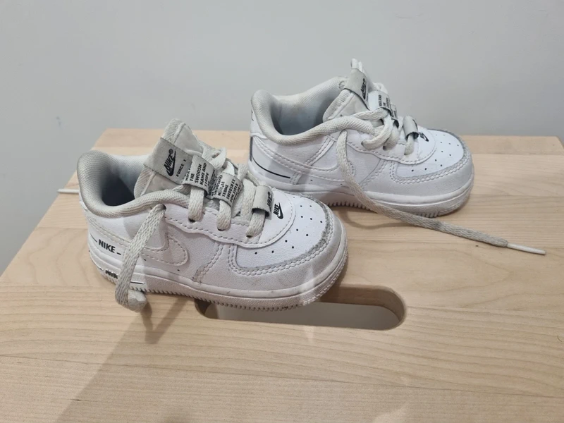 Baskets nike air force 1 bébé taille 21 - photo numéro 2