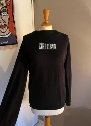 Pull noir Kurt Cobain, marque: H&M, état: Bon état, taille: S, 7,00 €, 8,05 € Protection acheteurs incluse