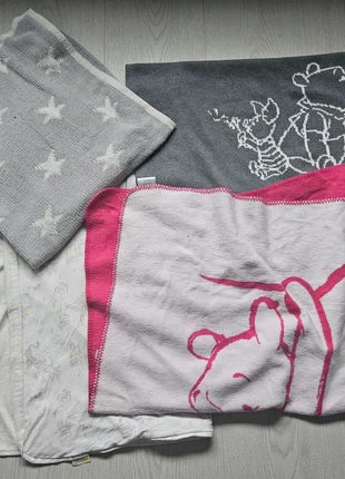 Winnie the pooh baby dekentjes, merk: Disney, staat: Goed, € 12,50, € 13,83 inclusief Kopersbescherming