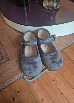 Chaussures merceditas pisamonas, brand: Pisamonas, condition: Good, size: 23, €5.00, €5.95 includes Buyer Protection