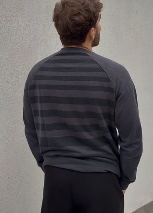 Felpa blu scuro con righe, marque: Scout, état: Très bon état, taille: L, 4,00 €, 4,90 € Protection acheteurs incluse