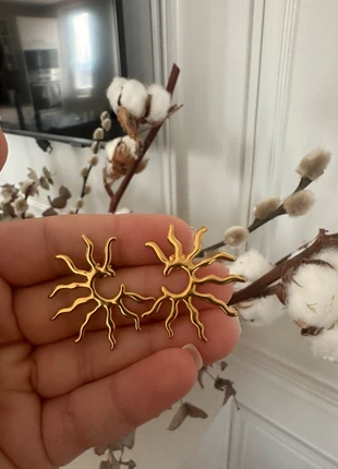 Boucle d’oreille soleil en acier inoxydable, staat: Nieuw zonder prijskaartje, € 10,00, € 11,20 inclusief Kopersbescherming