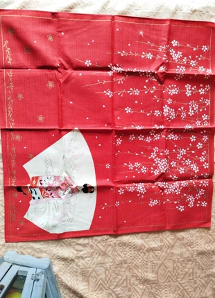 Furoshiki Maiko Wearing Rose Furisode, merk: Furoshiki, staat: Heel goed, € 10,00, € 11,20 inclusief Kopersbescherming