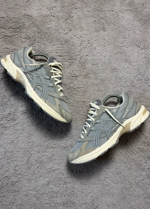 Sneakers Asics gel 1130 gris piedmont et plâtre taille 41,5, marque: Asics, état: Bon état, taille: 41,5, 50,00 €, 53,20 € Protection acheteurs incluse