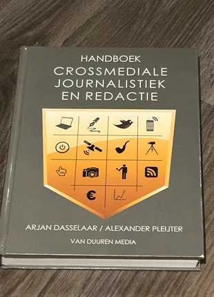 Handboek Crossmediale Journalistiek & Redactie (hardcover), staat: Nieuw, € 5,00, € 5,95 inclusief Kopersbescherming