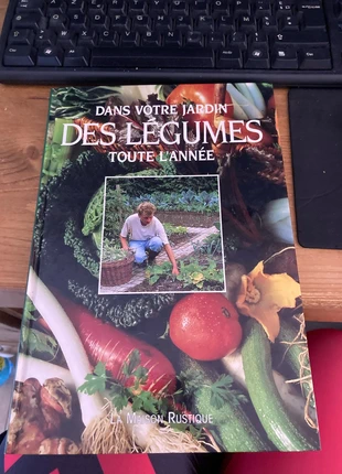 Livre Dans votre jardin des légumes toute l'année, estado: Muy bueno, 4,00 €, 4,90 € Protección al comprador incluida
